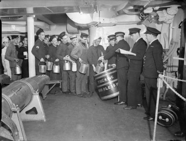 ResizedImage600455-Rum-Ration-Aboard-HMS-King-George-V-1940-A1777.jpg